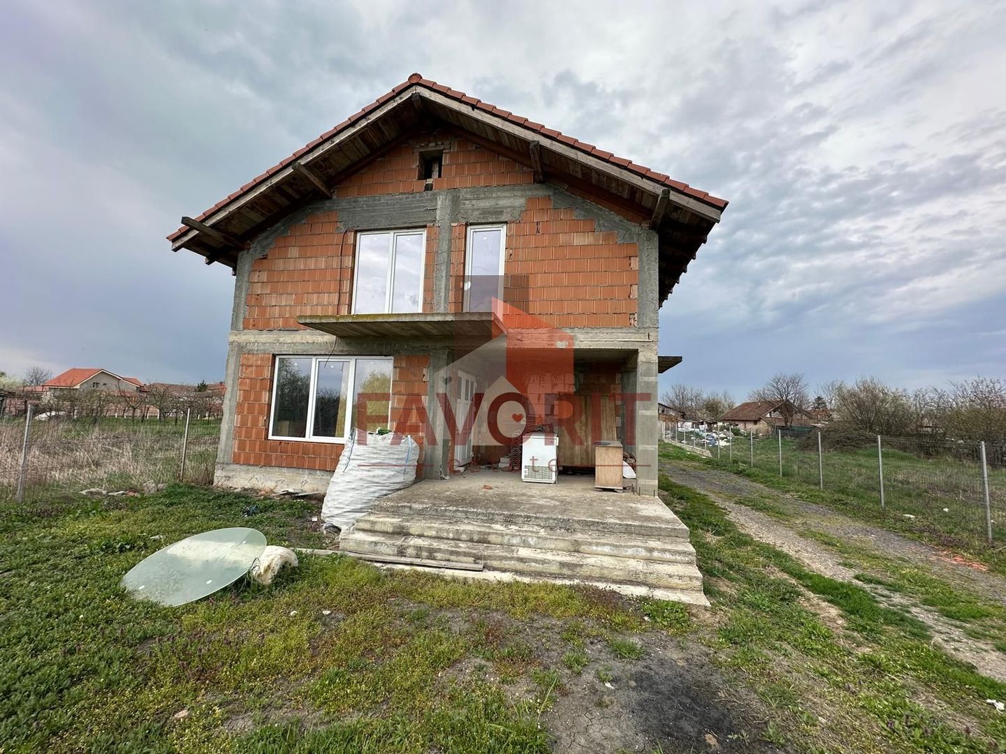 Casa individuala | 5 camere | Teren generos | Sacalaz | - Poză 1