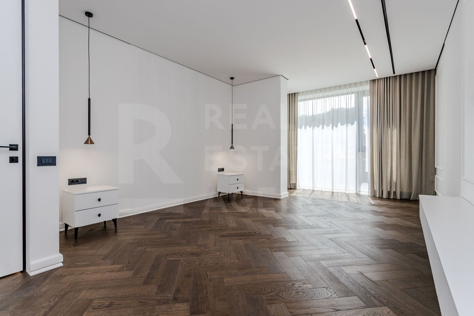 Chirie, apartament, 4 camere, str. Universității, Centru - Poză 9