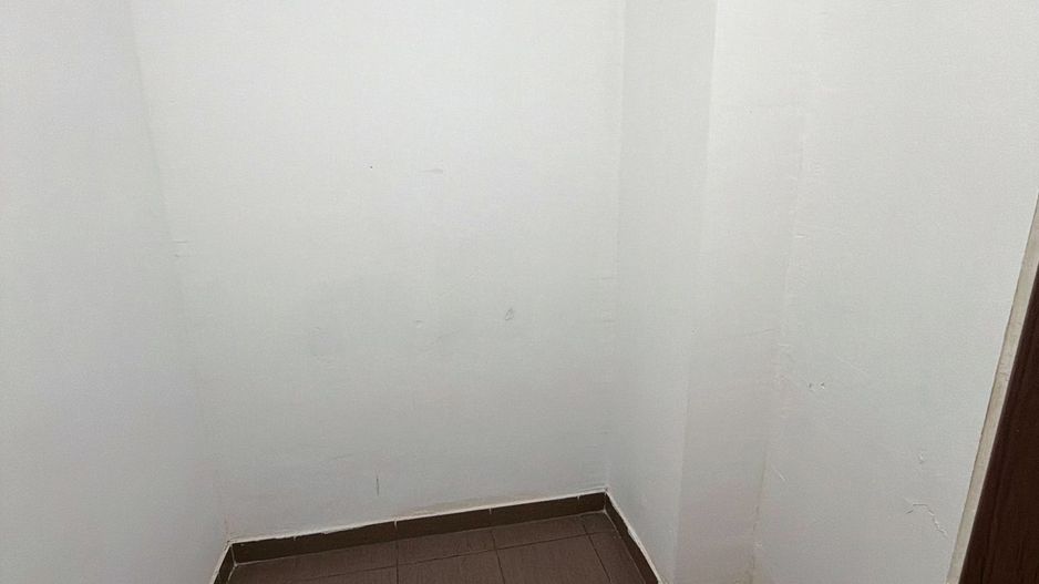 Apartament cu 3 camere decomandat 72 M² cu balcon și pivniță - Poză 14