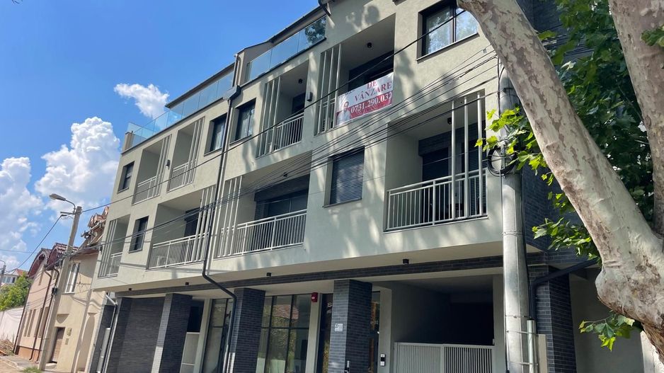Oază urbană lângă Parcul Brătianu–apartament modern cu terasă spațiosa - Poză 1