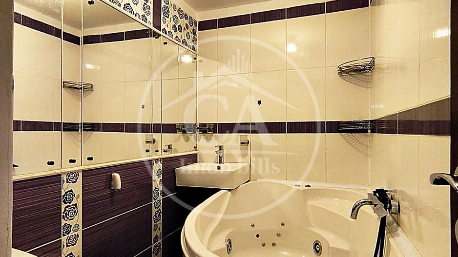 Apartament de închiriat cu 4 camere în zona Rogerius, Oradea - Poză 13