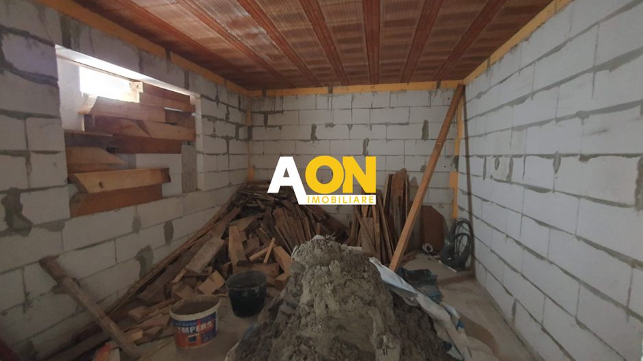 Casa semifinisata, 5 camere, 500 mp teren, Ciugud - Poză 5