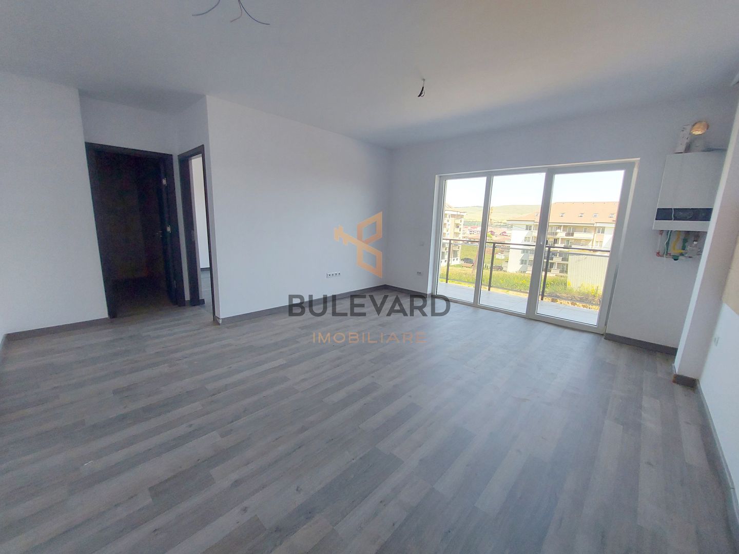Apartament cu 2 camere , zona strazii Fagului! - Poză 2