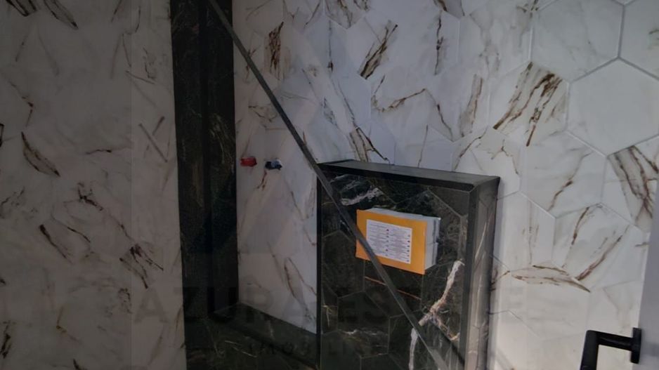 Apartament modern 3 camere 2 bai  terasa acoperita etaj 1 in Cristian - Poză 8