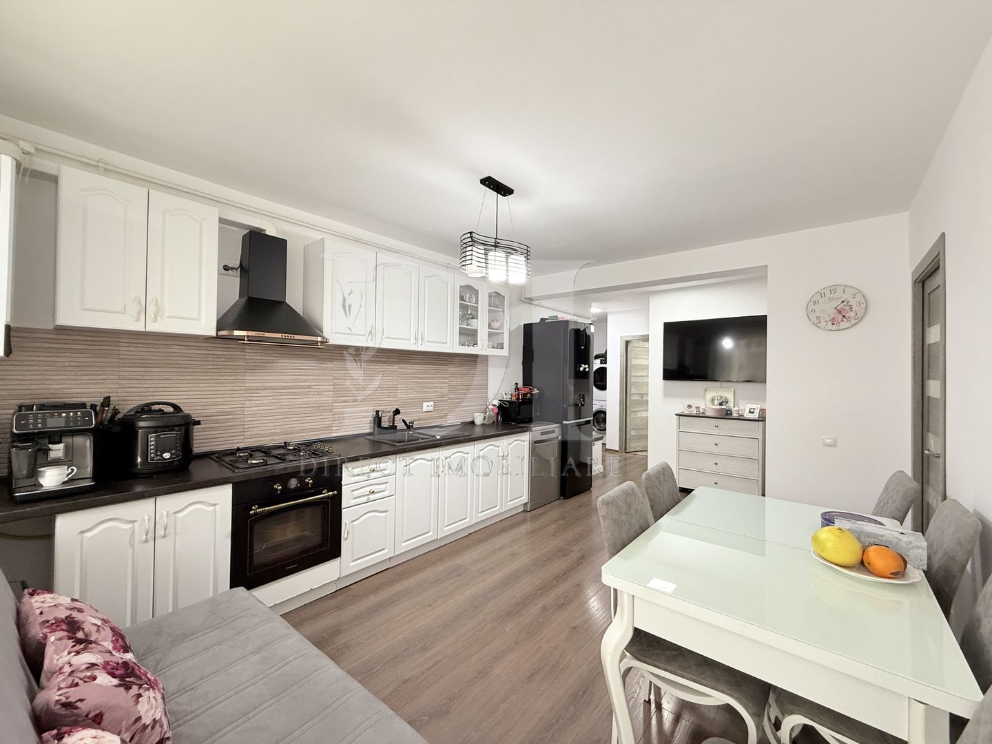 Apartament de inchiriat / etaj intermediar / Zona Porii - Poză 1