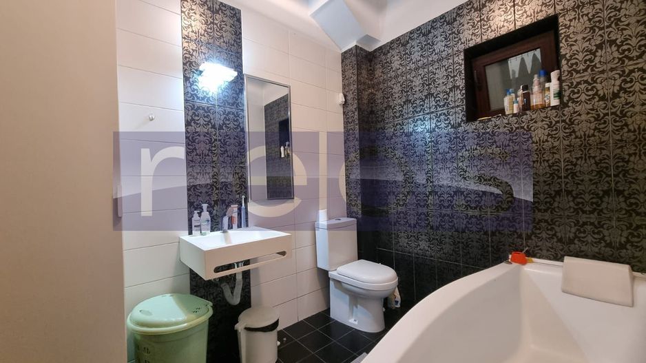 VANZARE- 9- CAMERE (S+P)- VILA -COTROCENI - Poză 28