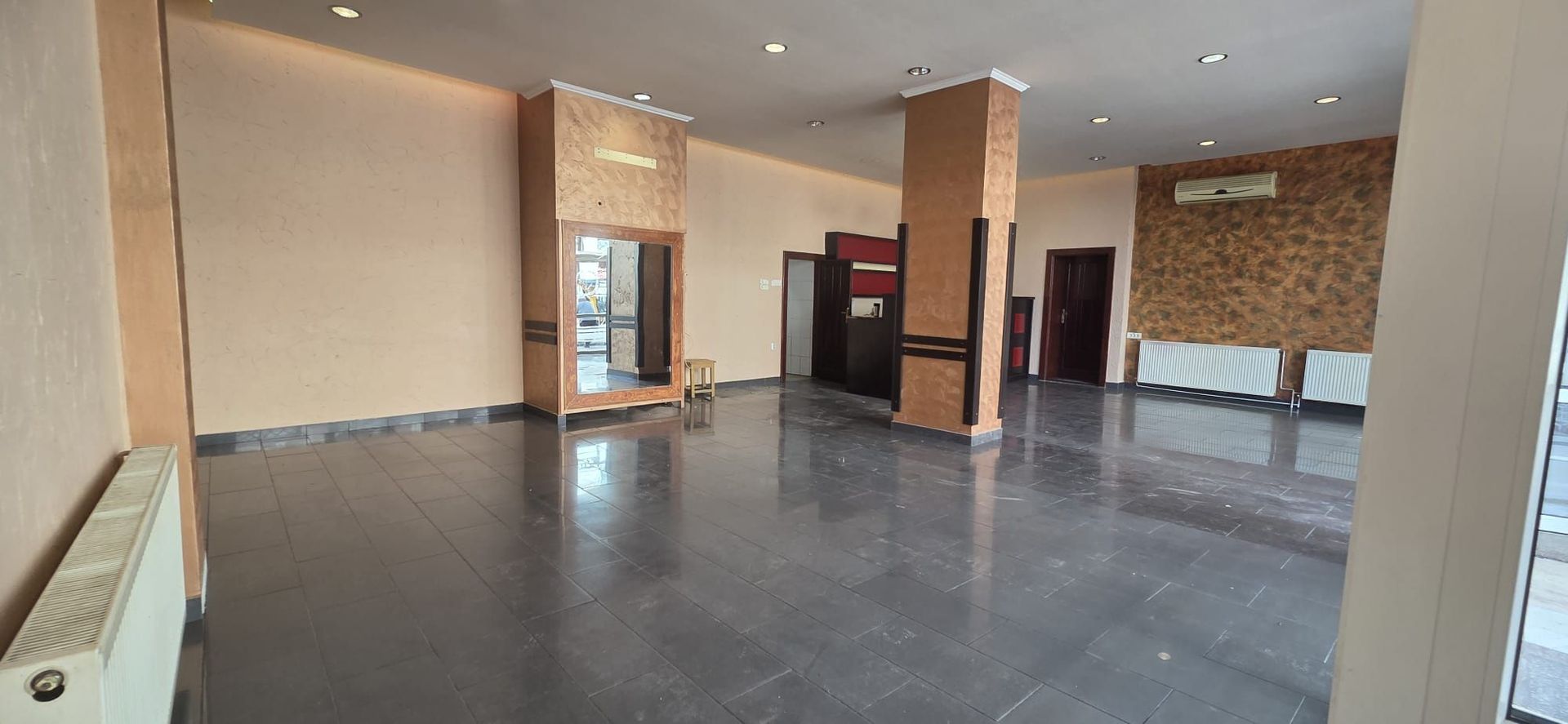 Spatiu comercial de inchiriat – fosta Pizzeria Unirii, Lugoj - Poză 4