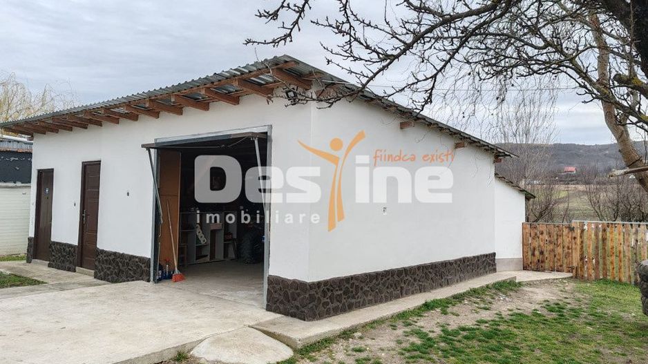 Casa parter+mansarda si teren in Lipovat, Vaslui - Poză 2