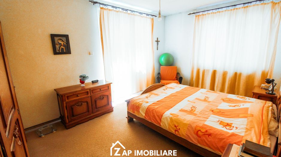 Unirii - Casa 170 mp - 5 camere - 900 mp teren - garaj - Poză 11