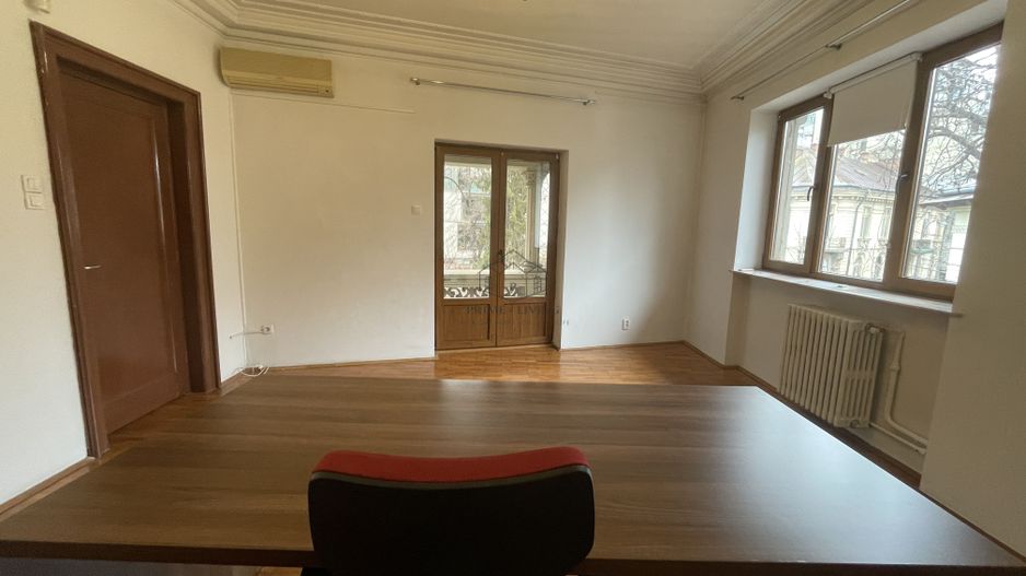 VILA SUPERBA LA INCHIRIERE PRETABILA CA SPATIU DE BIROU SAU REZIDENTA - Poză 26