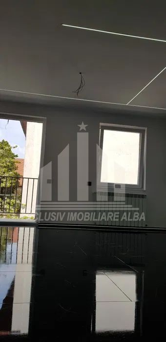 Apartament cu 2 camere de vanzare, Centru - Poză 3