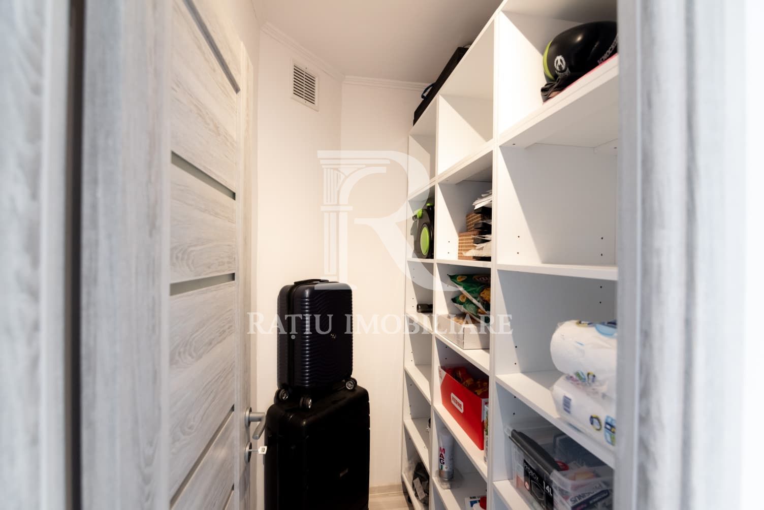 Apartament cu 3 camere  | Panorama | Nufarul | Oradea - Poză 6