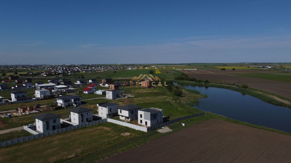 Oportunitate unică teren Premium cu deschidere și vedere la lac - Poză 3