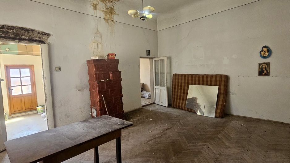 Casa de vanzare – Zona Centru, Strada Garii – 85.000€ - Poză 3