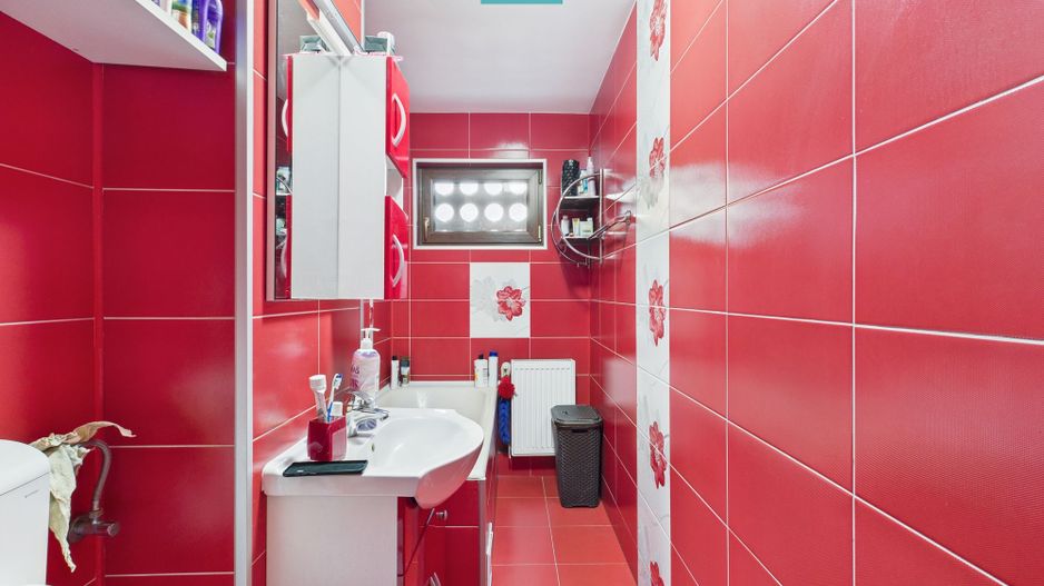 Apartament spațios cu 4 camere în Vlaicu - Poză 10