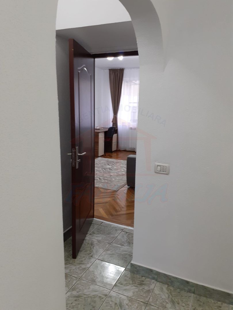 De închiriat – Apartament 2 camere ultracentral, Galați - Poză 8