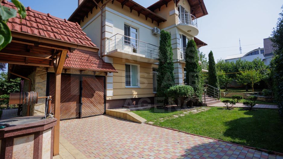 Chirie, casă, 6 camere, Strada Trifan Baltă, Centru - Poză 1