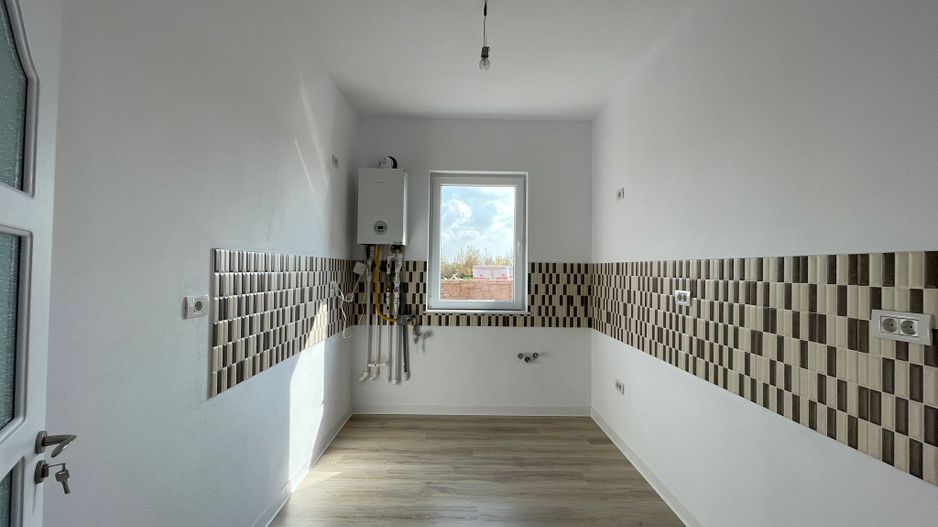 Duplex 4 dormitoare-2 Bai-129 Mp- Super Pret-Pozitie Excelenta-Ghiroda - Poză 7