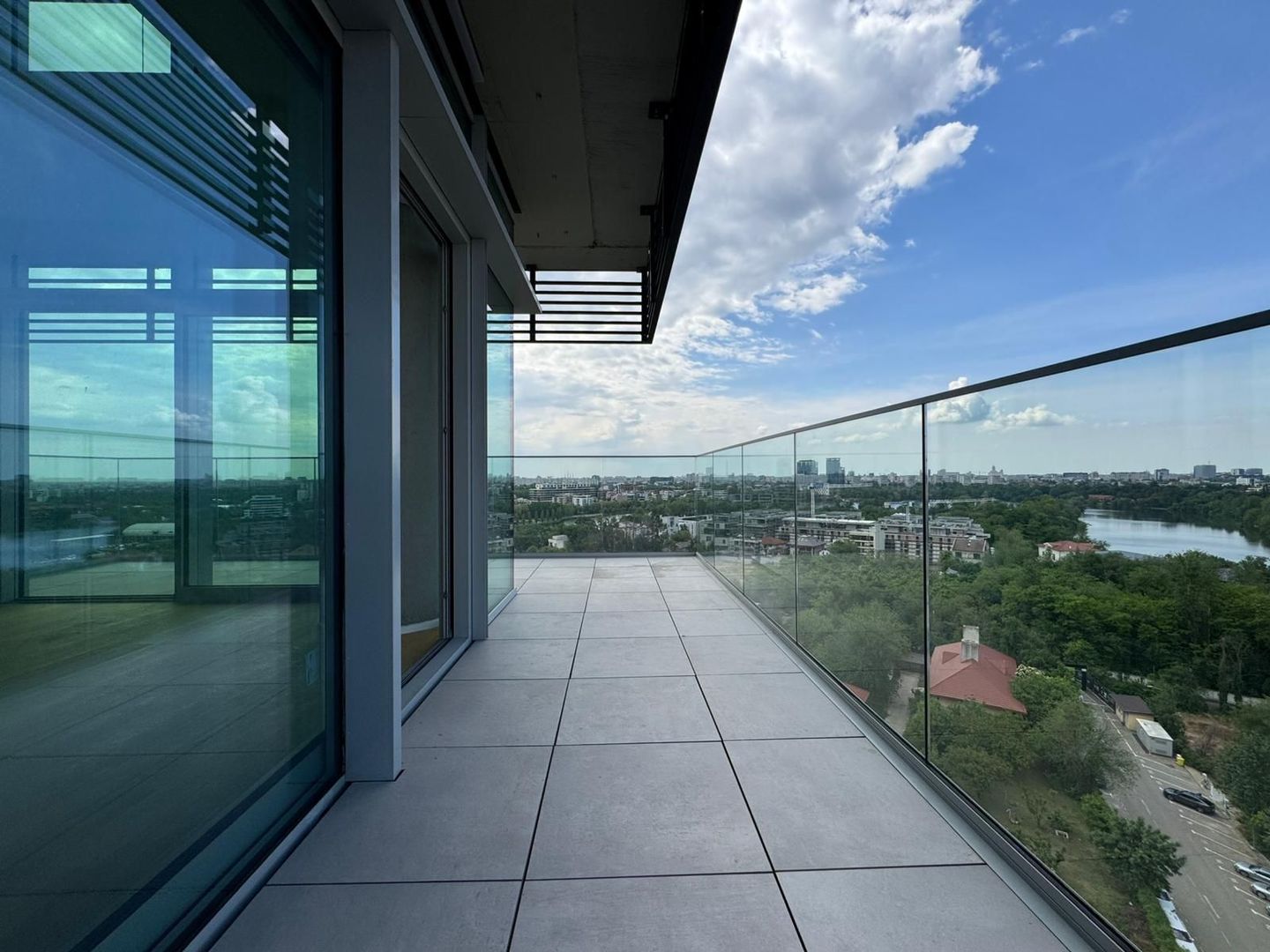 4 CAMERE || VIEW SPECTACULOS UpSite || FLOREASCA+boxa si loc de parcare incluse - Poză 15