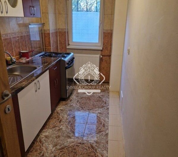 Garsoniera decomandata cf.1 mobilata/utilata bloc 1990 - Mall Vitan - Poză 7