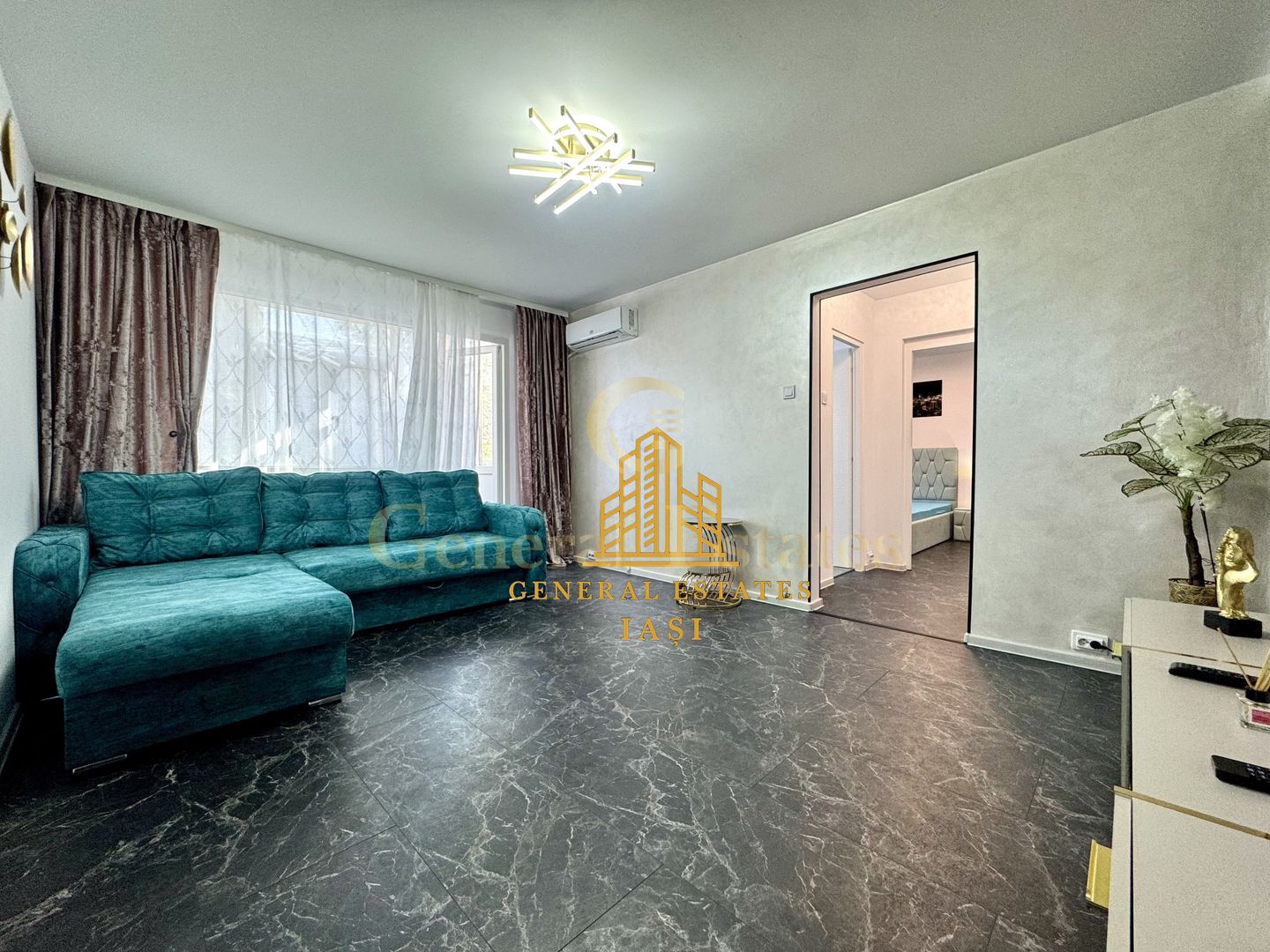 Vânzare apartament cu 2 camere 52 m.p. în Pod Roș - Poză 3