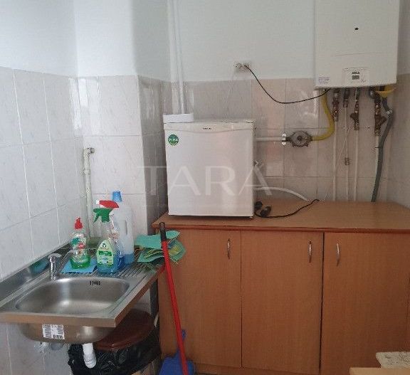 Apartament cu 2 camere, Piața Mihai Viteazu, ideal locuit sau birou. - Poză 7