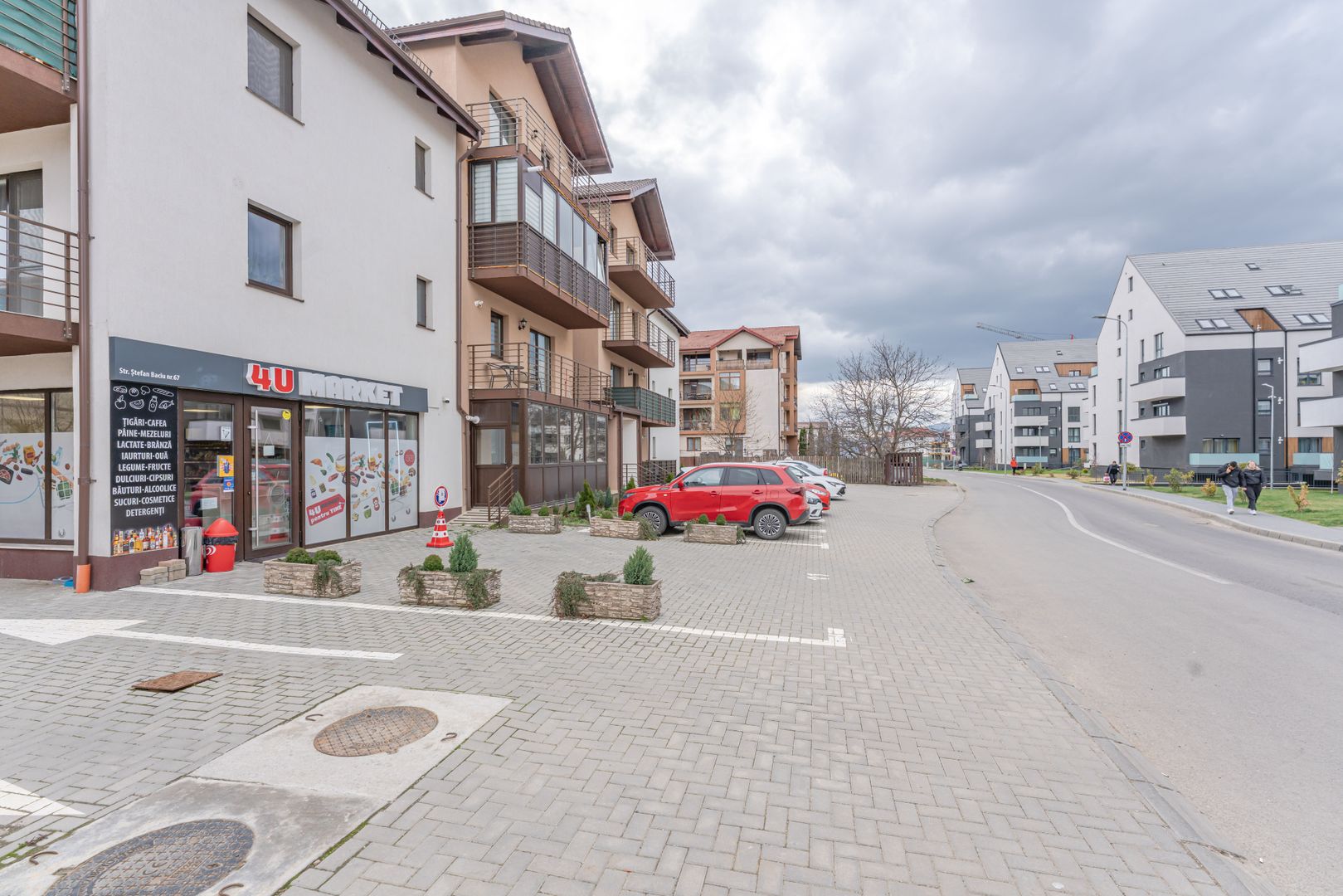 Spatiu comercial de vanzare cartier Tractorul (zona noua) - Poză 1