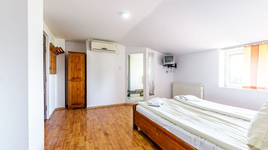 4,2 Ha Motel Restaurant & Servicii TIR DN7 Nădlac, centura Autostradă - Poză 9