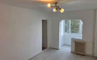 Garsonieră  zona Dâmbovița etaj 2 - Poză 3