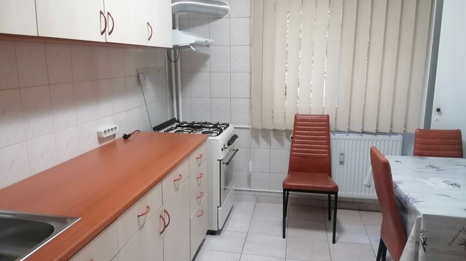 De închiriat apartament 2 camere Constantin Brâncoveanu - Poză 1