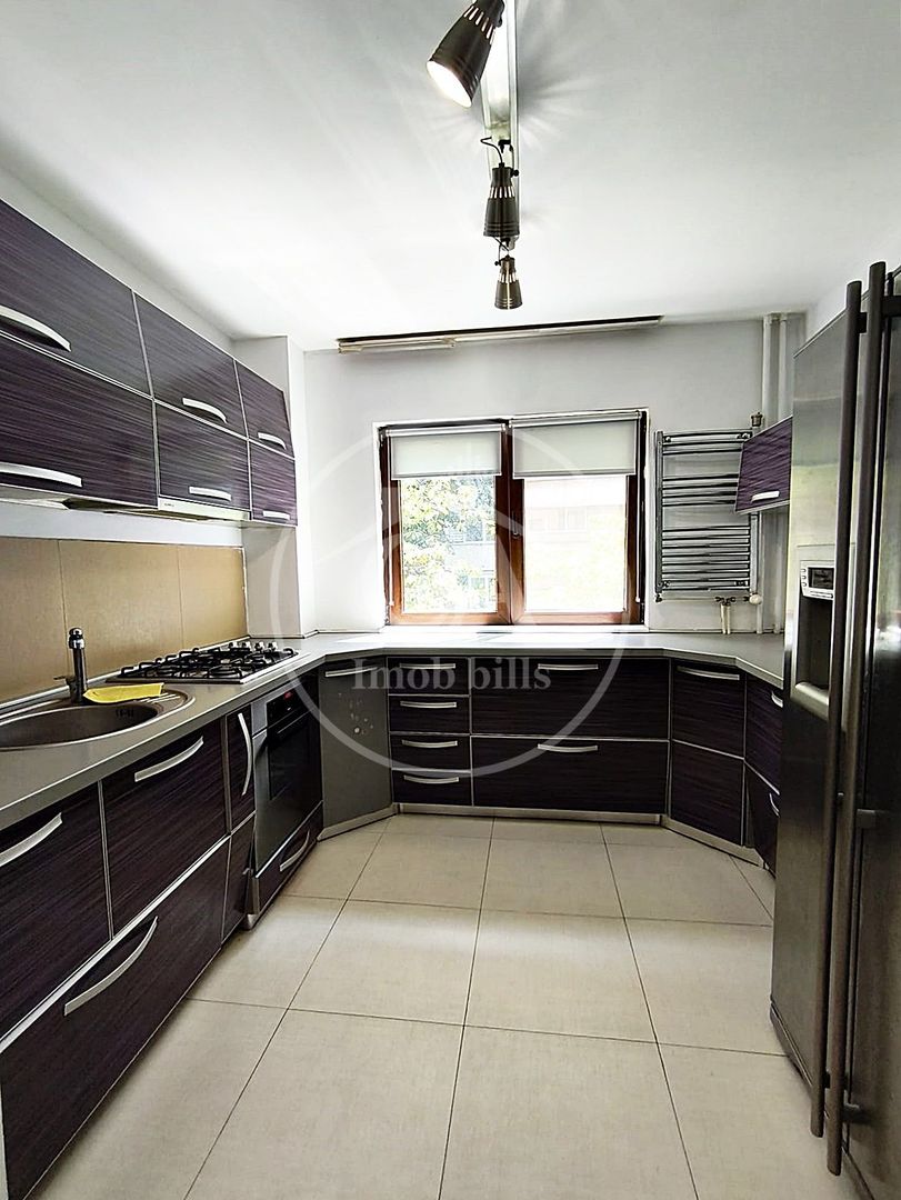 Apartament de închiriat cu 4 camere în zona Rogerius, Oradea - Poză 11