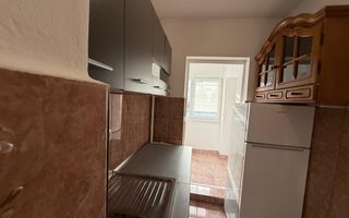 Chirie, apartament, 1 camera, 30 mp, Traian Lalescu Oradea. 250 E/lună - Poză 4