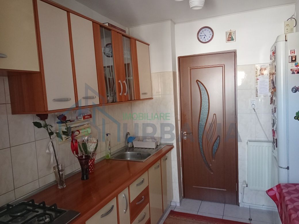 Apartament 3 camere decomandat Nicolina 1, mobilat și utilat. - Poză 6