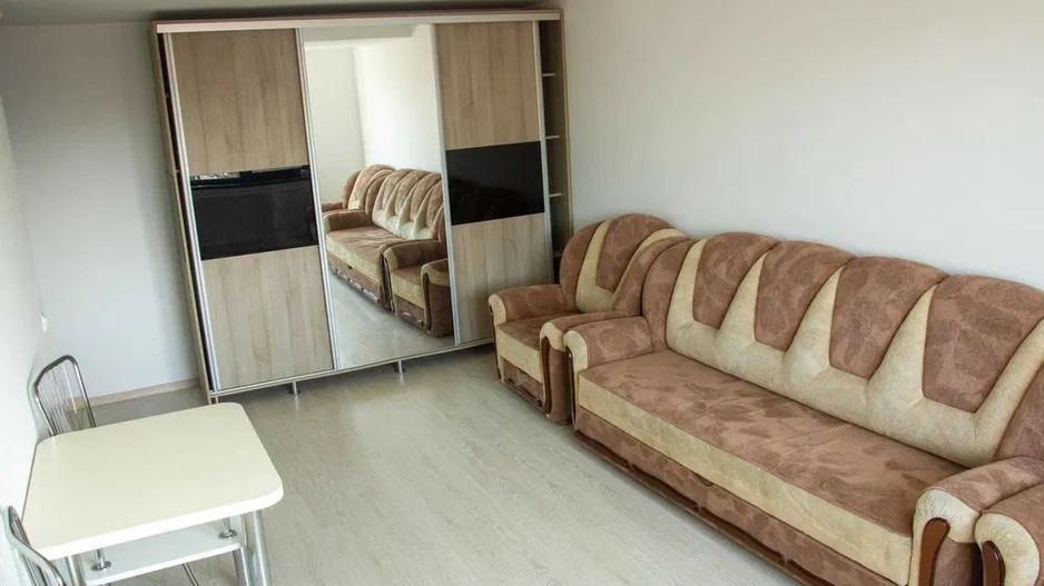 GARSONIERA GORJULUI, BLOC NOU, CENTRALA, BUCATARIE INCHISA, METROU - Poză 1