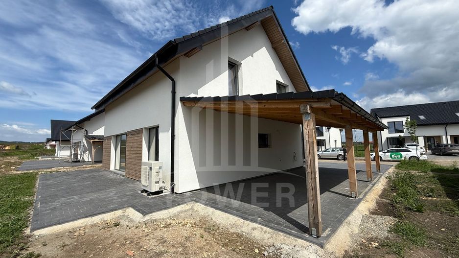 Casă INDEPENDENTĂ ENERGETIC individuală în CARTIER NOU - Poză 1