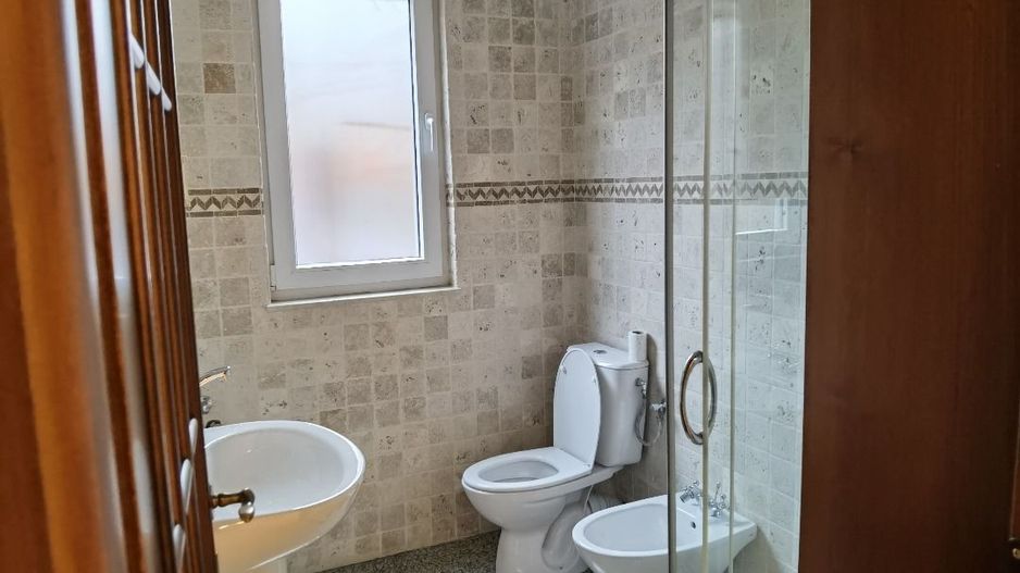 De vanzare apartament 3 camere in vila, in Cotroceni - Poză 5