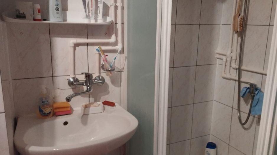 Casa 3 camere,100 mp, 565mp teren,1 baie,1 garaj 0% comision - Poză 5