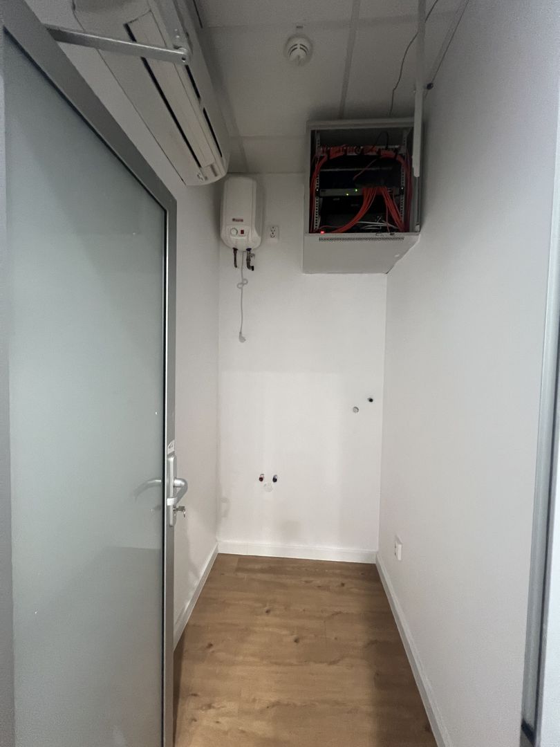 Birouri zona centrală - Poză 13