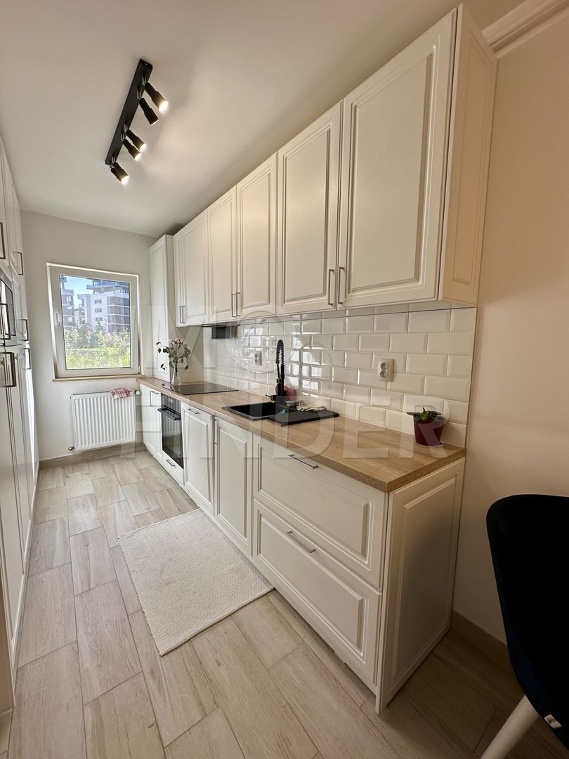 Apartament 3 camere + living,  Buna Ziua, garaj - Poză 1