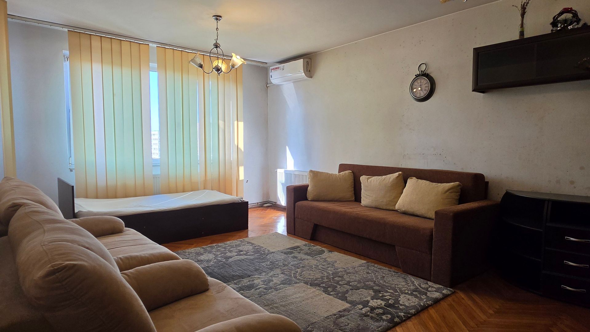 De inchiriat  3 camere decomandat, Centrul Civic-Onix, bloc verde - Poză 13