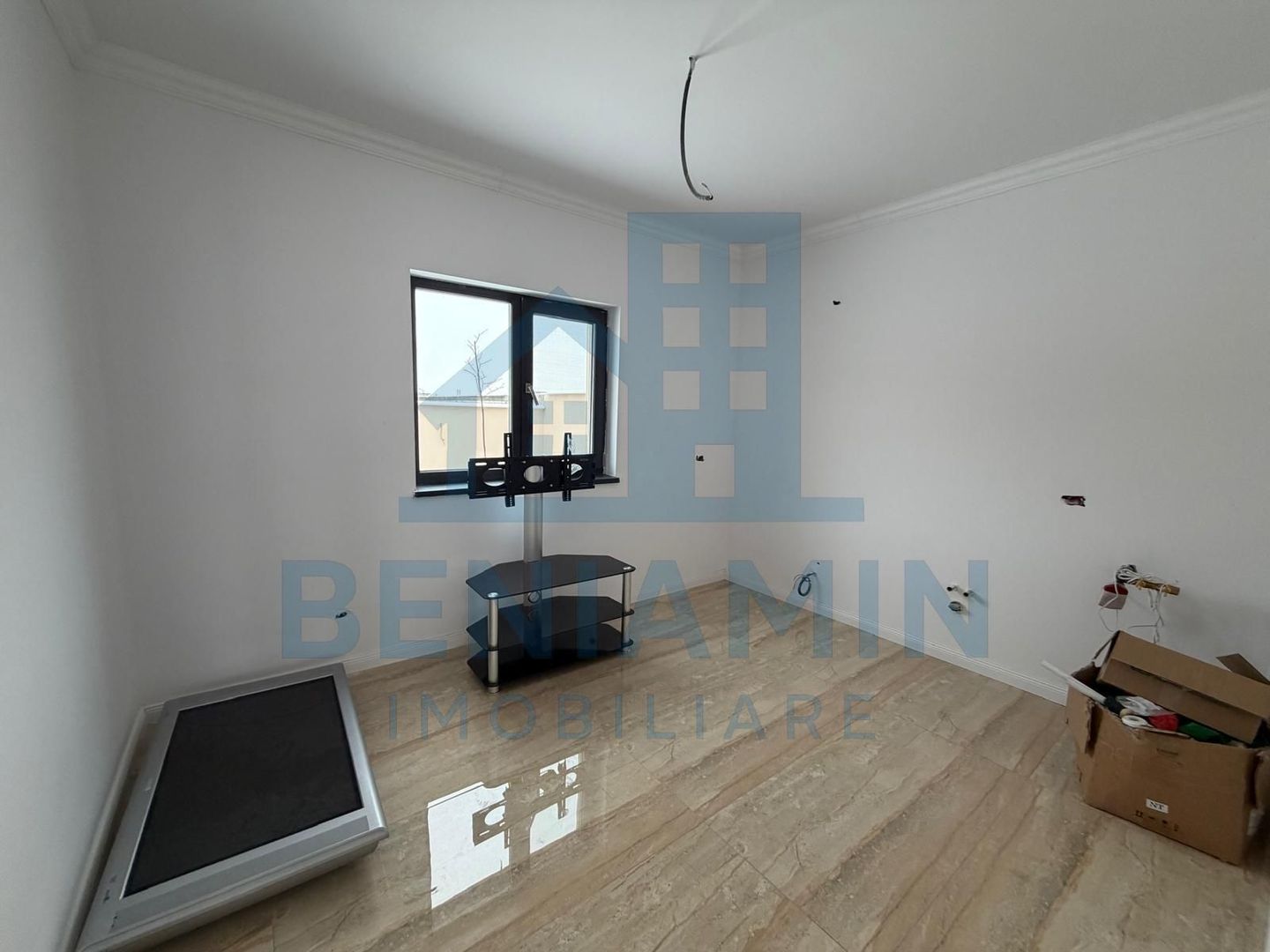 Casa P+1 Toate utilitatile 400mp teren-3 dormitoare-3 bai-La cheie - Poză 8