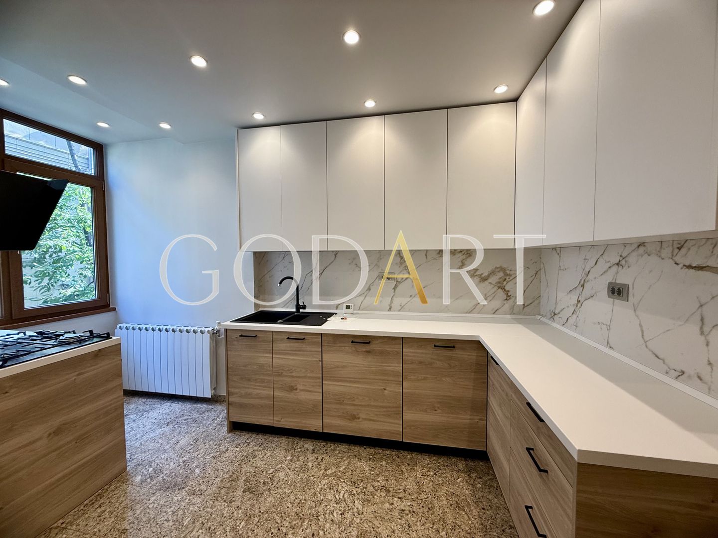Apartament 3 camere |terasă si curte în Dorobanți Capitale - Poză 4