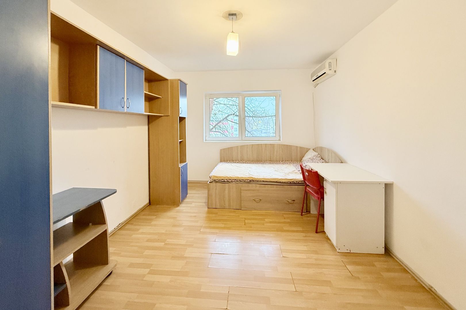 Garsonieră - 20 mp– Etaj 2 – Zona Fizicienilor, str. Lăcrămioarei - Poză 1