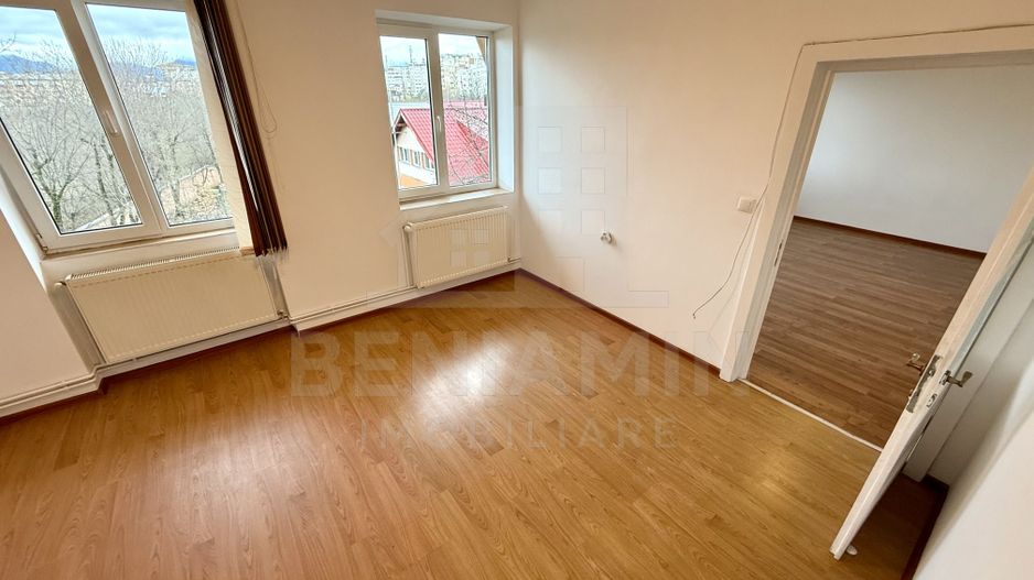 2 camere - 55mp - etaj 3 - centrala proprie - parcare - Central - Poză 4