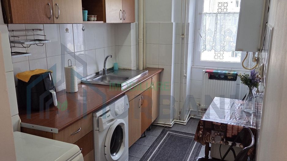 Garsonieră de închiriat, 40 mp, zona Capăt Canta, etaj 4/10, cu lift - Poză 8