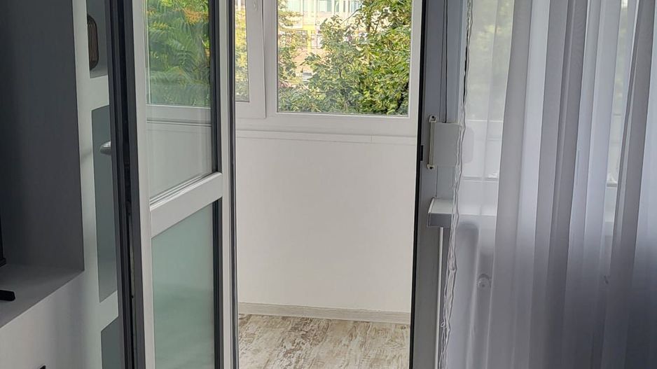 De inchiriat apartament cu 2 camere la Papadie, etaj 3, renovat, 550 E - Poză 16