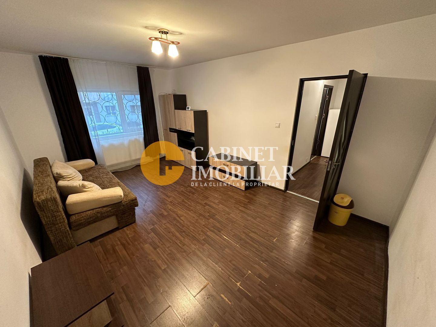 PODUL DE FIER - 2 CAMERE DECOMANDAT - BLOC 1981 - Poză 1