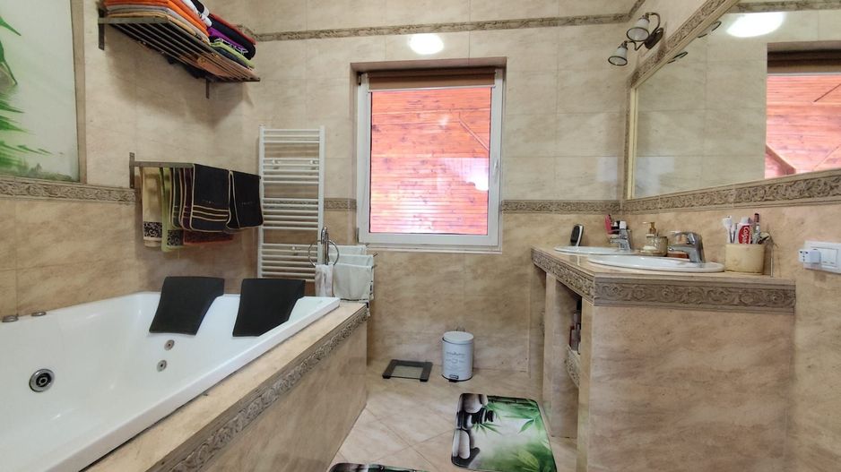 Casa cu Fotovoltaice si Pompa de Caldura, Calea Clujului, Oradea - Poză 11