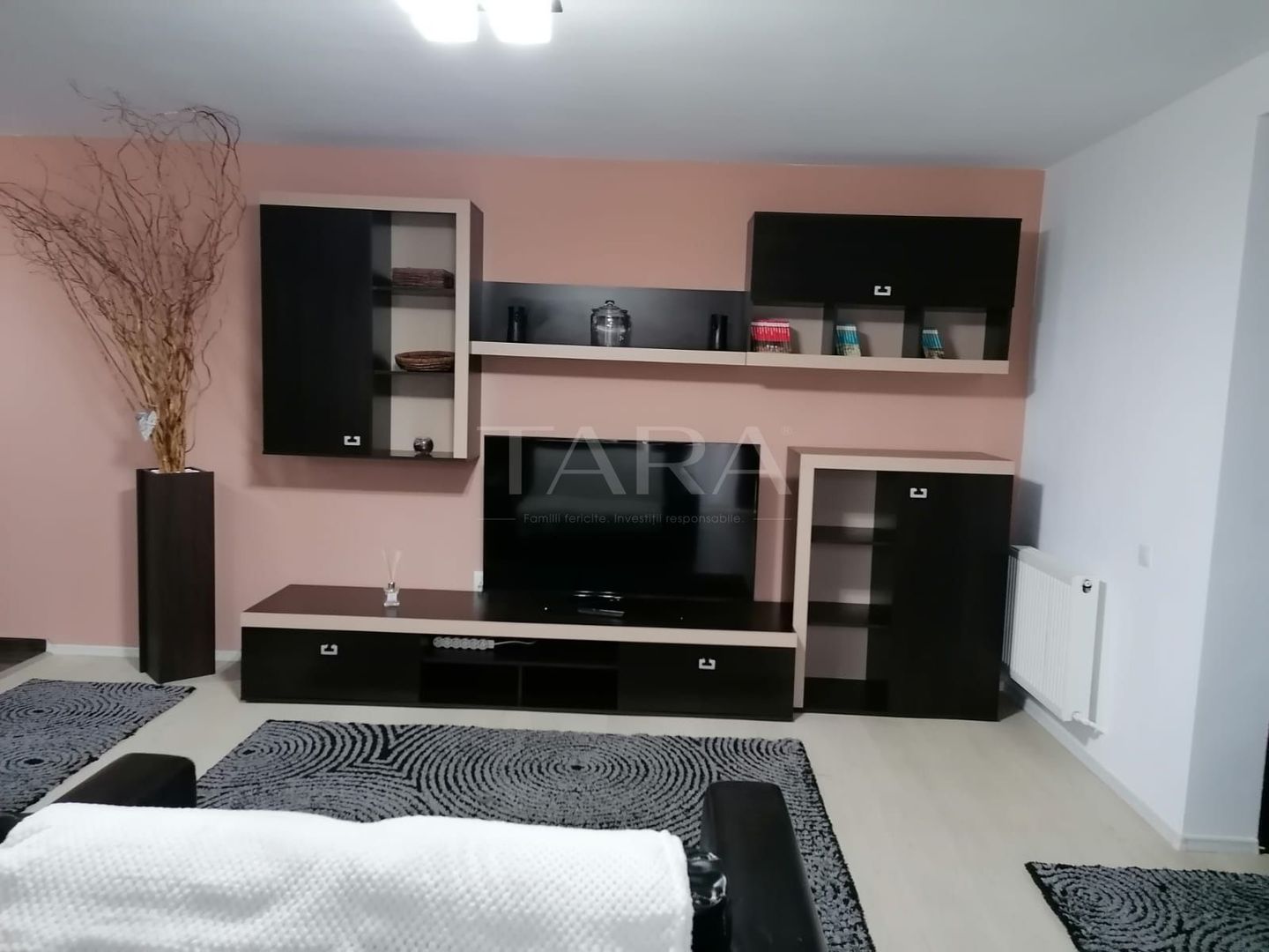 Apartament 3 Camere, central Zona Eroilor, Mobilat și Utilat. - Poză 2