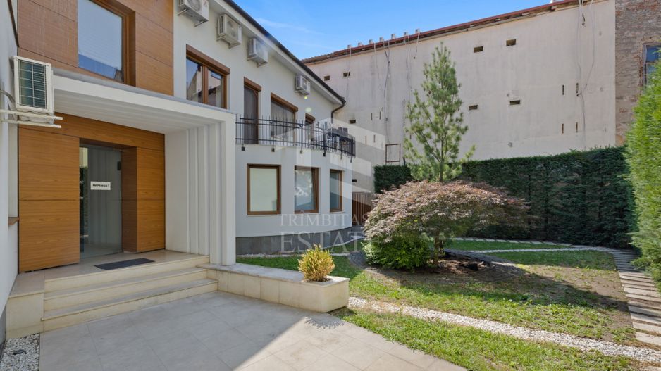Casa / Vila  | 670MP Utili | Curte | Pozitie Centrala | COMISION 0% - Poză 1